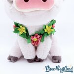 Peluche-Pua-Tropical-Disney-Parks-Vaiana-cochon-collier-de-fleurs-30-cm  (3)