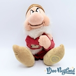 Peluche-Grincheux-Grumpy-Disney-Store-2016-Blanche-Neige-et-les-sept-nains-écusson-38-cm (3)