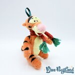 Ornement-Noël-Tigrou-écharpe-Disney-Simba-Winnie-ourson-boule-suspension-peluche (6)