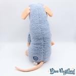 Peluche-Rémy-Ratatouille-Disney-Store-Exclusive-rat-bleu-écusson-38-cm (1)