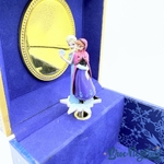 Boite-à-musique-Elsa-Anna-La-Reine-des-Neiges-Disneyland-Paris-2019-Disney-Frozen-bijoux-bleu (7)