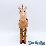 Jouet-Figurines-Woody-Pile-Poil-Pack-Aventures-Toy-Story-Disney-Mattel-cow-boy-cheval-17-cm (1)