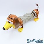 Jouet-Zig-Zag-lumineux-Disneyland-Paris-Disney-Toy-Story-Chien-ressort-Slinky-Dog-Light-Up (3)