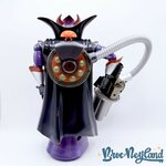 Figurine-interactive-Empereur-Zurg-Toy-Story-Disney-Store-jouet-parlant-40-cm (7)