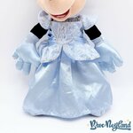 Peluche-Minnie-Cendrillon-Disneyland-Paris-Disney-princesse-robe-bleu-40-cm (2)