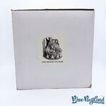 Boule-à-neige-Mickey-Mouse-Fantasia-Sorcerers-Apprentice-musical-Disney-Store-snow-globe-balais (1)