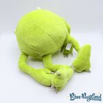 Peluche-Bob-Razowski-Disney-Store-Exclusive-Monstres-et-Cie-monstre-vert-oeil-écusson-32-cm (2)