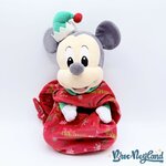 Peluche-Mickey-Noël-emmaillotée-Disney-Parks-2019-Disneyland-lutin-couverture-cocon-30-cm (4)