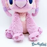 Peluche-Angel-classique-Disney-Store-2023-Lilo et-Stitch-rose-violet-34-cm (5)