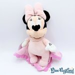 Peluche-Minnie-Mouse-Disney-Babies-Disneyland-couffin-couverture-rose-papillon (4)