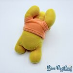 Porte-Clés-Winnie-ourson-Snuglets-Disney-peluche-ours-jaune-dort-16-cm (1)