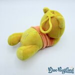 Porte-Clés-Winnie-ourson-Snuglets-Disney-peluche-ours-jaune-dort-16-cm (3)