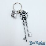 Porte-clés-métal-pirates-of-the-Caribbean-clef-Disneyland-Paris-2025-Disney-tête-de-mort-10-cm (3)