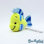 Peluche-Polochon-Tiny-Big-Feet-Disney-Store-2019-La-Petite-Sirène-poisson-jaune-12-cm (2)