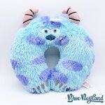 Tour-de-cou-Sulli-Disney-Primark-Monstres-et-Cie-coussin-voyage-bleu-tête (2)