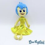Peluche-Joie-interactive-Vice-Versa-Disney-Pixar-TOMY-fonction-émotion-jaune-36-cm (3)