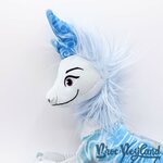 Peluche-Dragon-Sisu-Raya-et-le-dernier-dragon-Disney-Store-2020-bleu-crinière-80-cm (2)