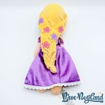 Poupée-chiffon-Raiponce-Disney-Store-2022-peluche-princesse-robe-violette-38-cm (1)
