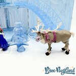 Ensemble-de-jeu-Château-elsa-Musical-Ice-Castle-Playset-Disney-Store-2014-La-Reine-des-Neiges-figurines (4)
