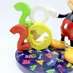 Figurine-Mickey-Mouse-2020-Disneyland-Paris-Disney-résine-année-18-cm (5)