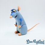 Figurine-Rémy-Ratatouille-Disney-Pixar-rat-souris-bleu-roulettes-11-cm (4)