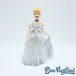Figurine-porcelaine-Cendrillon-Disney-Store-vintage-princesse-16-cm (1)