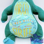 Peluche-Baloo-Disney-Wisdom-Series-3-of-12-Édition-limitée-Disney-Store-2019-Le-Livre-de-la-Jungle-ours-vert-34-cm (6)