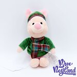 Peluche-Porcinet-Holiday-Noël-disney-Store-2016-Winnie-ourson-cochon-rose-carreaux-22-cm (5)