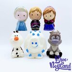 Jouet-Figurines-de-Bain-La-Reine-des-Neiges-Disneyland-2018-Disney-Anna-Elsa-Kristoff-Olaf-Sven-Guimauve (2)