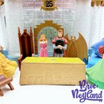 Jouet-Château-des-Princesses-Disneyland-25ème-anniversaire-Disney-Sleeping-Beauty-Castle-Playset-lumineux-sonore-figurines (7)
