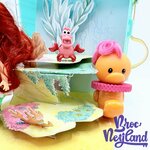 Ensemble-de-jeu-Coffret-Mini-Poupée-Ariel-La-Petite-Sirène-Animators-Collection-Disney-Store-Pop-Up-Environnement-valise (6)