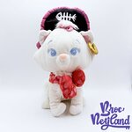 Peluche-Marie-Pirate-Les-Aristochats-Disney-Store-USA-chat-blanc-chapeau-écusson-34-cm (3)
