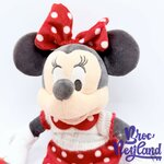 Peluche-Minnie-Mouse-Disney-Store-rouge-pull-écusson-36-cm (2)