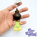 Porte-clés-Tiana-La-Princesse-et-la-Grenouille-Disneyland-Paris-Disney-figurine-plastique-princesse-vert (2)