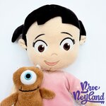 Peluche-Bouh-Monstres-et-Cie-Disney-Store-Boo-petite-fille-doudou-Little-Mikey-36-cm (2)