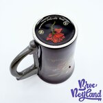 Tasse-pirates-of-the-Carribean-Disney-Parks-2020-mug-attraction-tête-de-mort-noir (1)