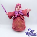 Peluche-Fée-Marraine-disney-Wisdom-Series-12-of-12-Édition-limitée-Disney-Store-2019-Cendrillon-rose-36-cm (2)