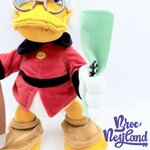 Peluche-Oncle-Picsou-Disneyland-Paris-Disney-canard-canne-billet-articulée-44-cm (3)