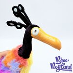 Peluche-Kevin-oiseau-La-Haut-Disney-Store-multicolore-18-cm (1)