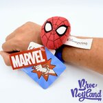 Peluche-Bracelet-Spider-Man-Marvel-Disneyland-Paris-2018-Disney-à-enrouler-poignet-clap (4)