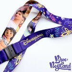 Lanière-Pins-Famille-Madrigal-Encanto-Disneyland-Paris-Disney-violet-cordon-tour-de-cou (1)
