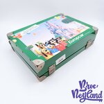 Mallette-Mickey-et-ses-amis-Euro-Disneyland-Ouverture-en-1992-Europcar-Disney-métal-vintage-vert (1)