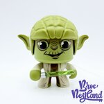 Figurine-Yoda-Mighty-Muggs-Star-Wars-Disney-Hasbro-Jedi-vert-multifaces-10-cm (4)