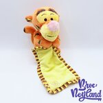 Peluche-Tigrou-doudou-Disney-Nicotoy-Winnie-ourson-carré-jaune-28-cm (4)