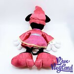 Peluche-Minnie-Mouse-20ème-anniversaire-XXL-Disneyland-Paris-20-ans-Disney-rose-grand-format-54-cm (5)