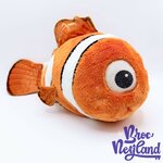 Peluche-Nemo-Disney-Store-Le-Monde-de-Nemo-poisson-clown-orange-écusson-46-cm (7)