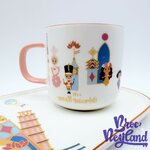 Tasse-Soucoupe-Its-a-Small-World-Disney-Parks-2023-Disneyland-Paris-mug-Attraction-porcelaine-blanc (5)