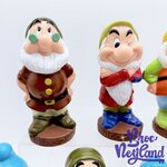 Jouet-Figurines-de-Bain-7-Nains-Disneyland-Paris-Disney-vintage-Blanche-Neige-et-les-sept-nains (3)