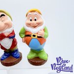 Jouet-Figurines-de-Bain-7-Nains-Disneyland-Paris-Disney-vintage-Blanche-Neige-et-les-sept-nains (2)