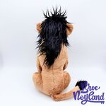 Peluche-Scar-Disney-Store-Le-Roi-Lion-méchant-cicatrice-38-cm (4)